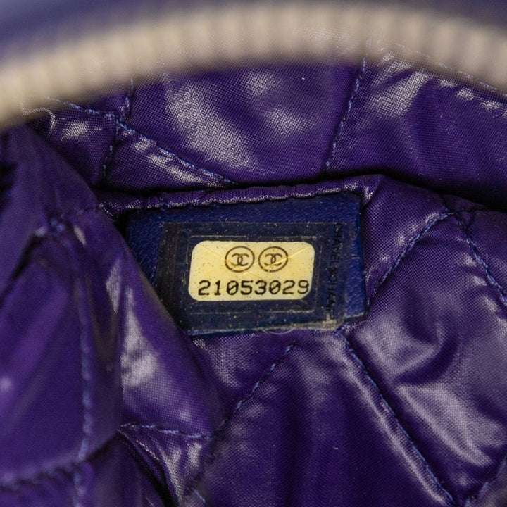 Chanel Medium CC Quilted Cuir d’agneau O Étui Pochette Violet