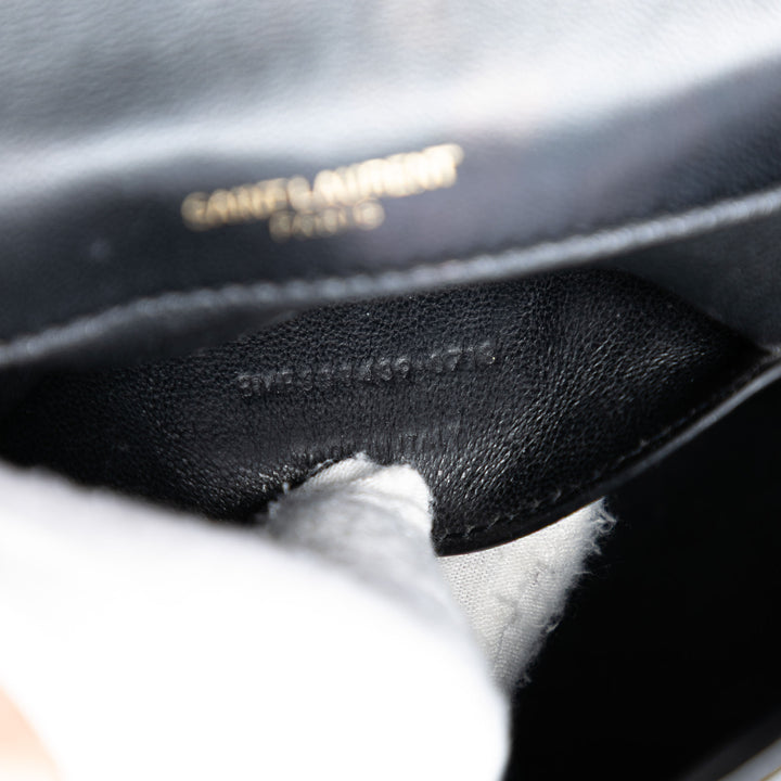 Saint Laurent Small Cuir verni Monogram Vicky Sac à chaîne