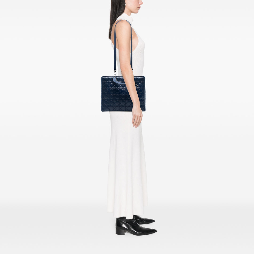 Dior Large Cuir d’agneau Cannage Lady Dior