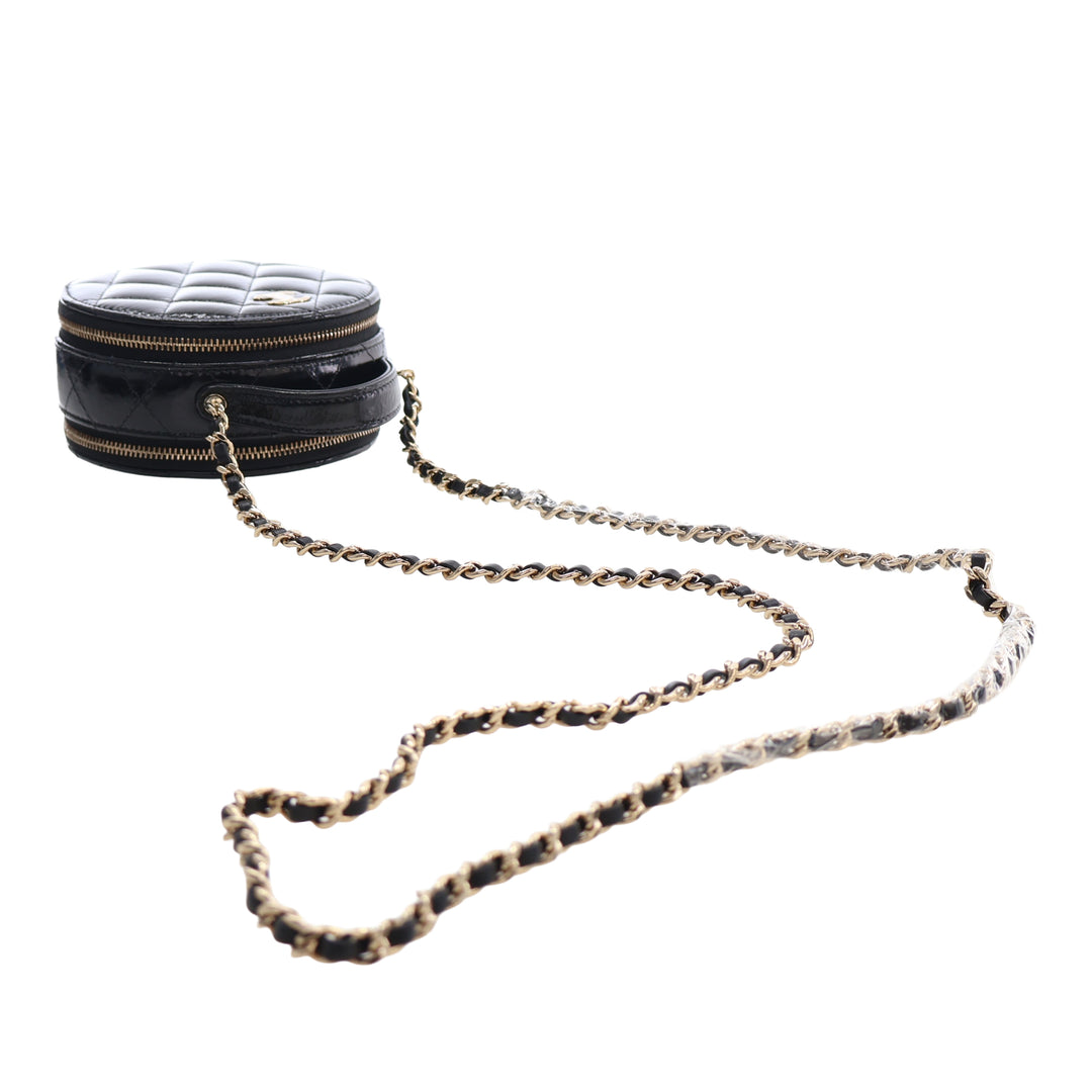 Chanel Matelassé Glazed Cuir d’agneau Handle With Care Rond Vanity avec chaîne