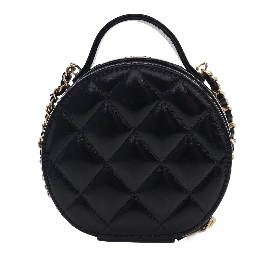 Chanel Matelassé Glazed Cuir d’agneau Handle With Care Rond Vanity avec chaîne