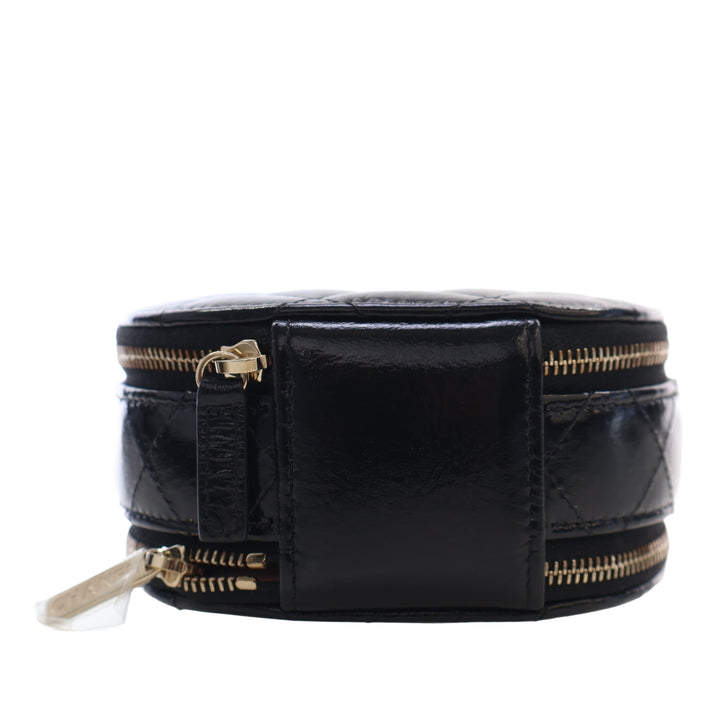 Chanel Matelassé Glazed Cuir d’agneau Handle With Care Rond Vanity avec chaîne