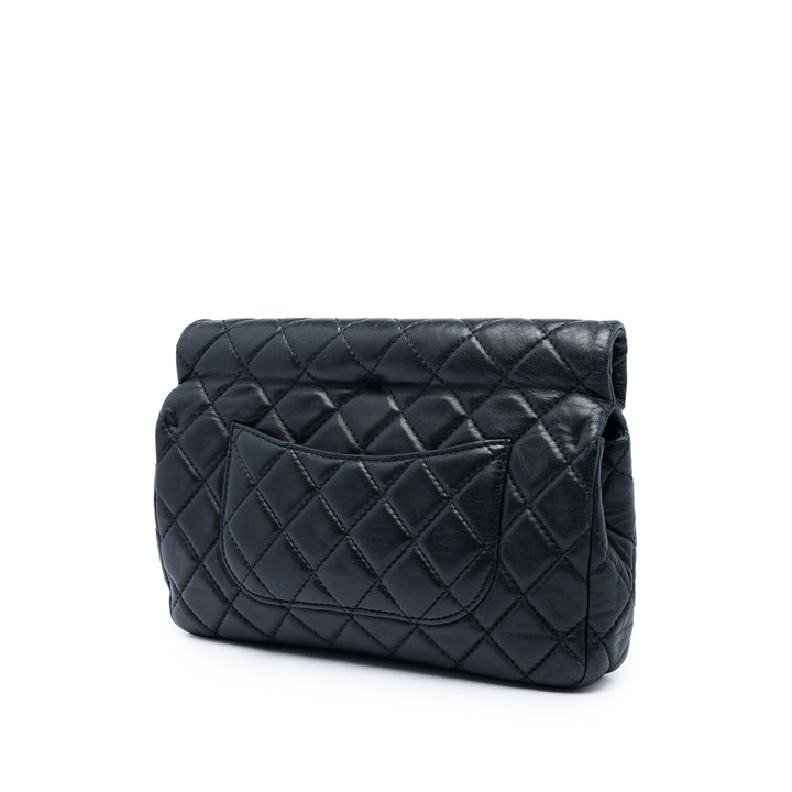 Chanel Matelassé Reissue 2.55 Roll Pochette Cuir d'agneau Noir – vue 2 – GABY PARIS