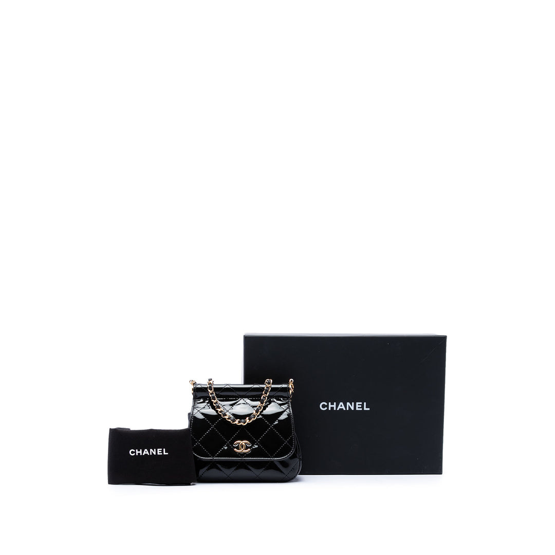 Chanel Pochette CC Matelassé Armature à rabat avec chaîne Noir – vue 7 – GABY PARIS