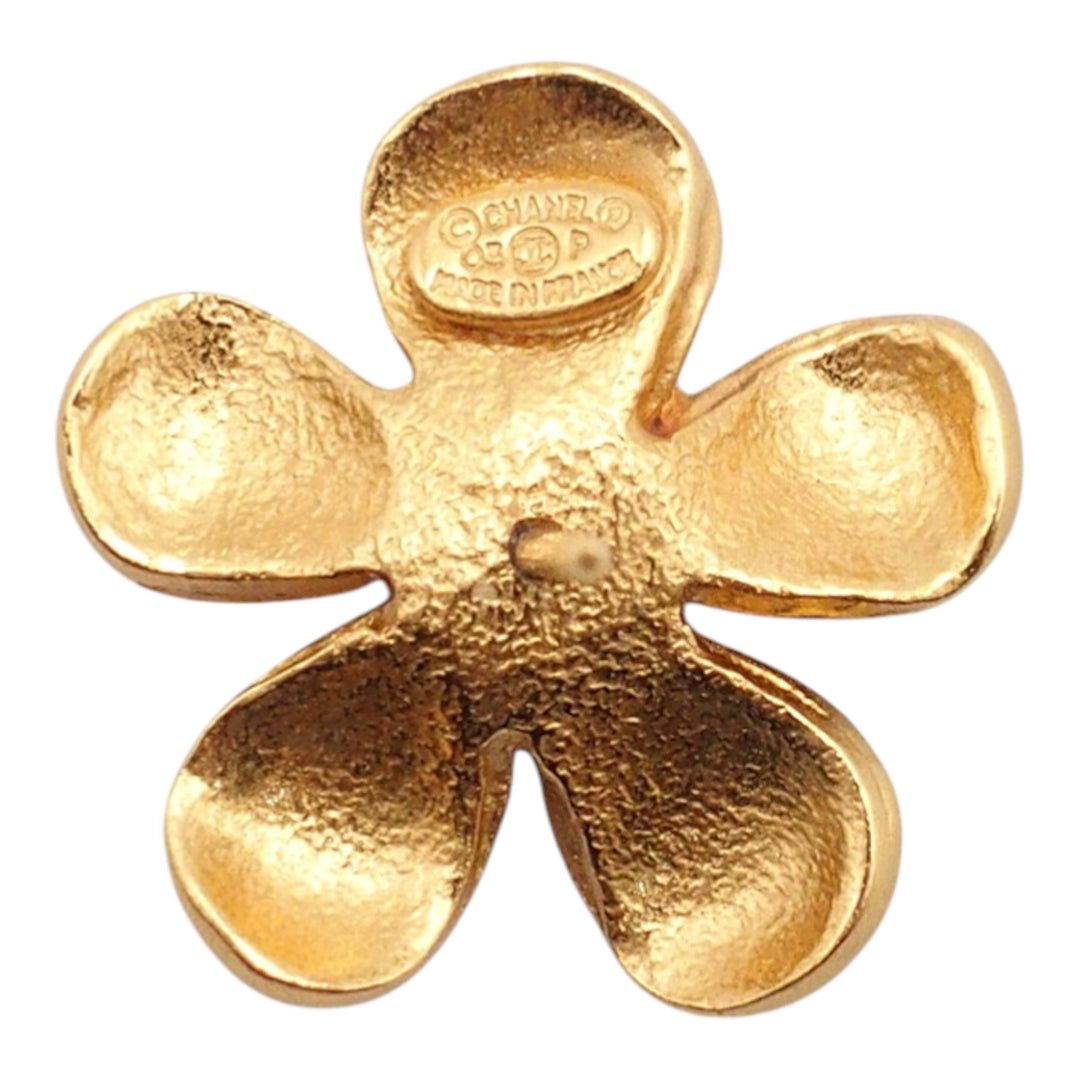 Chanel plaqué et Resin CC Flower fermoir poussette Boucles d’oreilles