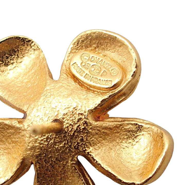 Chanel plaqué et Resin CC Flower fermoir poussette Boucles d’oreilles