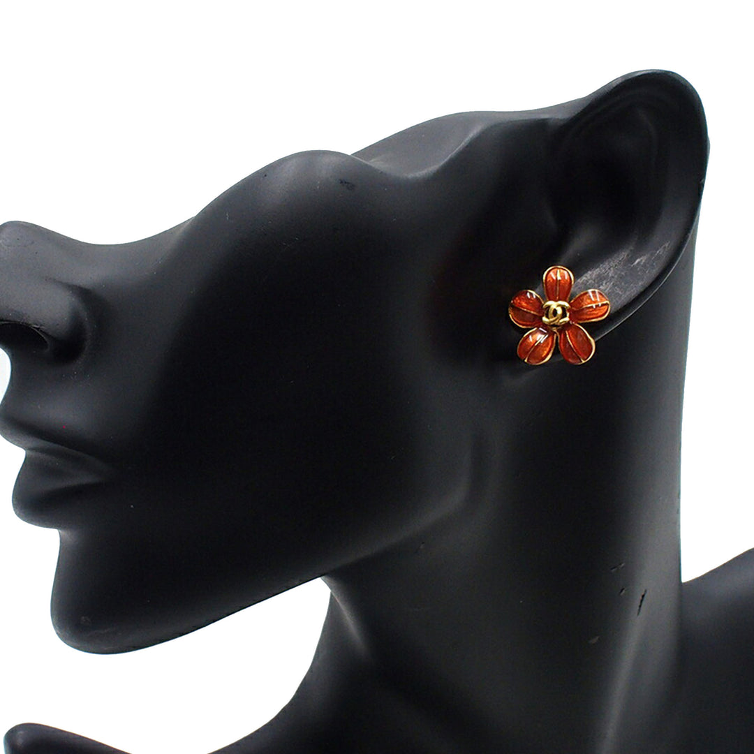 Chanel plaqué et Resin CC Flower fermoir poussette Boucles d’oreilles
