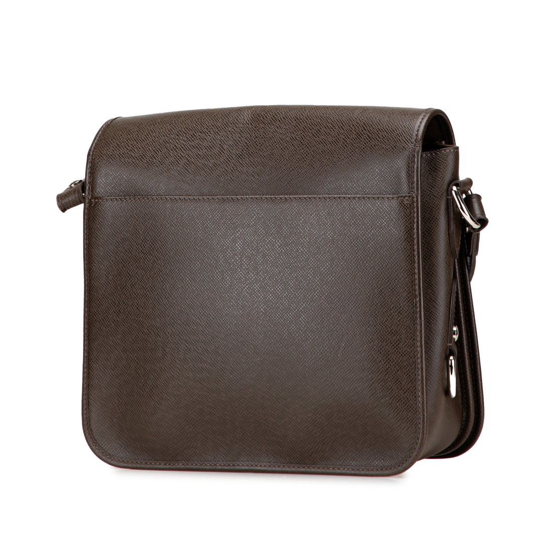 Louis Vuitton Taiga Andrei Marron