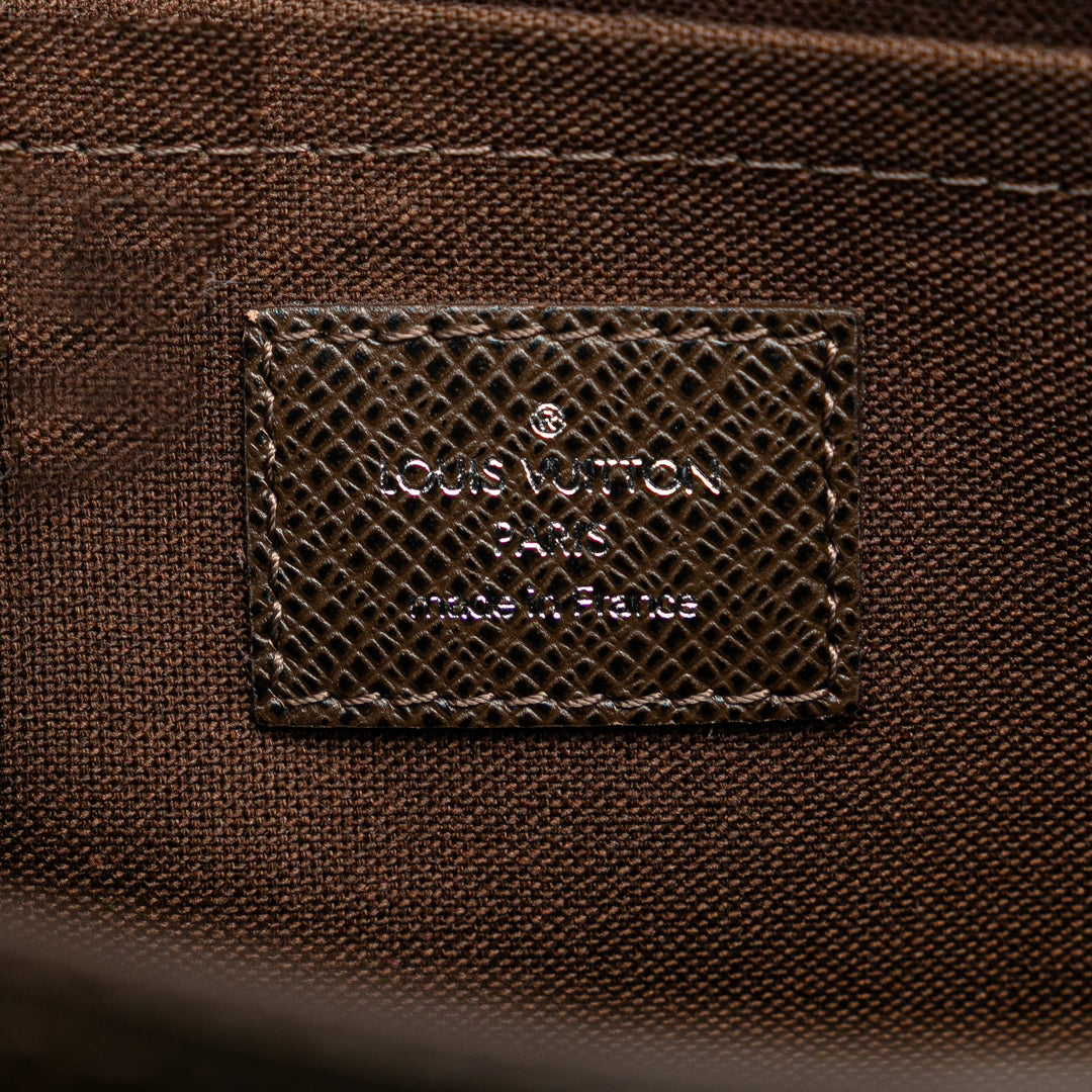 Louis Vuitton Taiga Andrei Marron