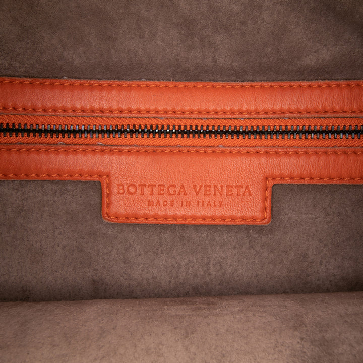 Bottega Veneta Intrecciato Veneta Hobo Petit nappa Orange – vue 5 – GABY PARIS