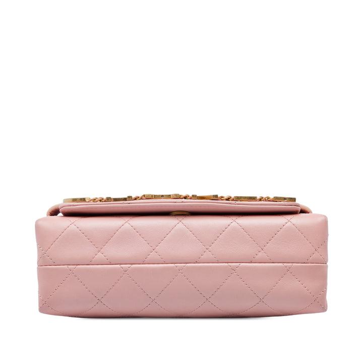 Chanel Matelassé Enchained à rabat Petit Cuir de veau Rose – vue 3 – GABY PARIS