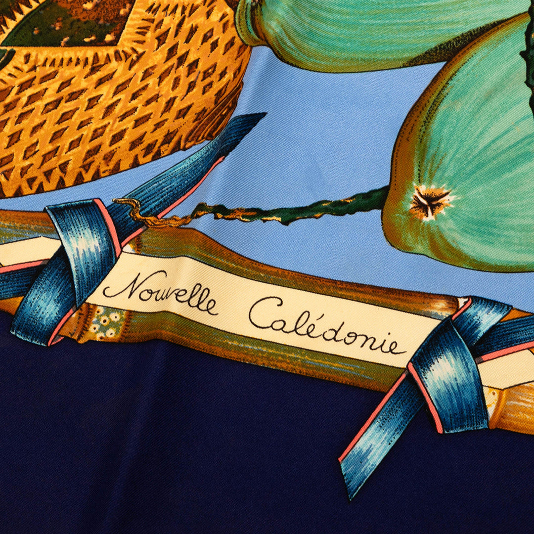 Hermès Nouvelle Caledonie Soie Foulard Bleu – GABY PARIS Authentique