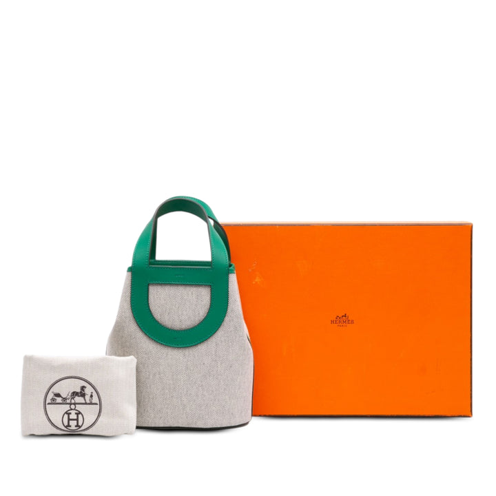 Hermès Toile et Swift In the Loop 18