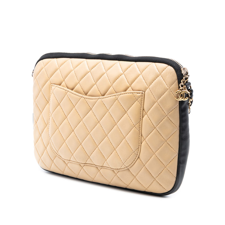 Chanel Small Matelassé Cuir d’agneau Girl Pochette avec chaîne