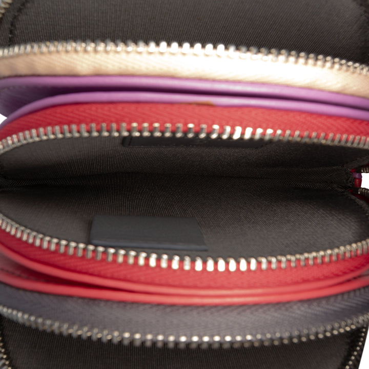 Chanel CC Matelassé Cuir d’agneau Triple Zip Rond Pochette avec chaîne