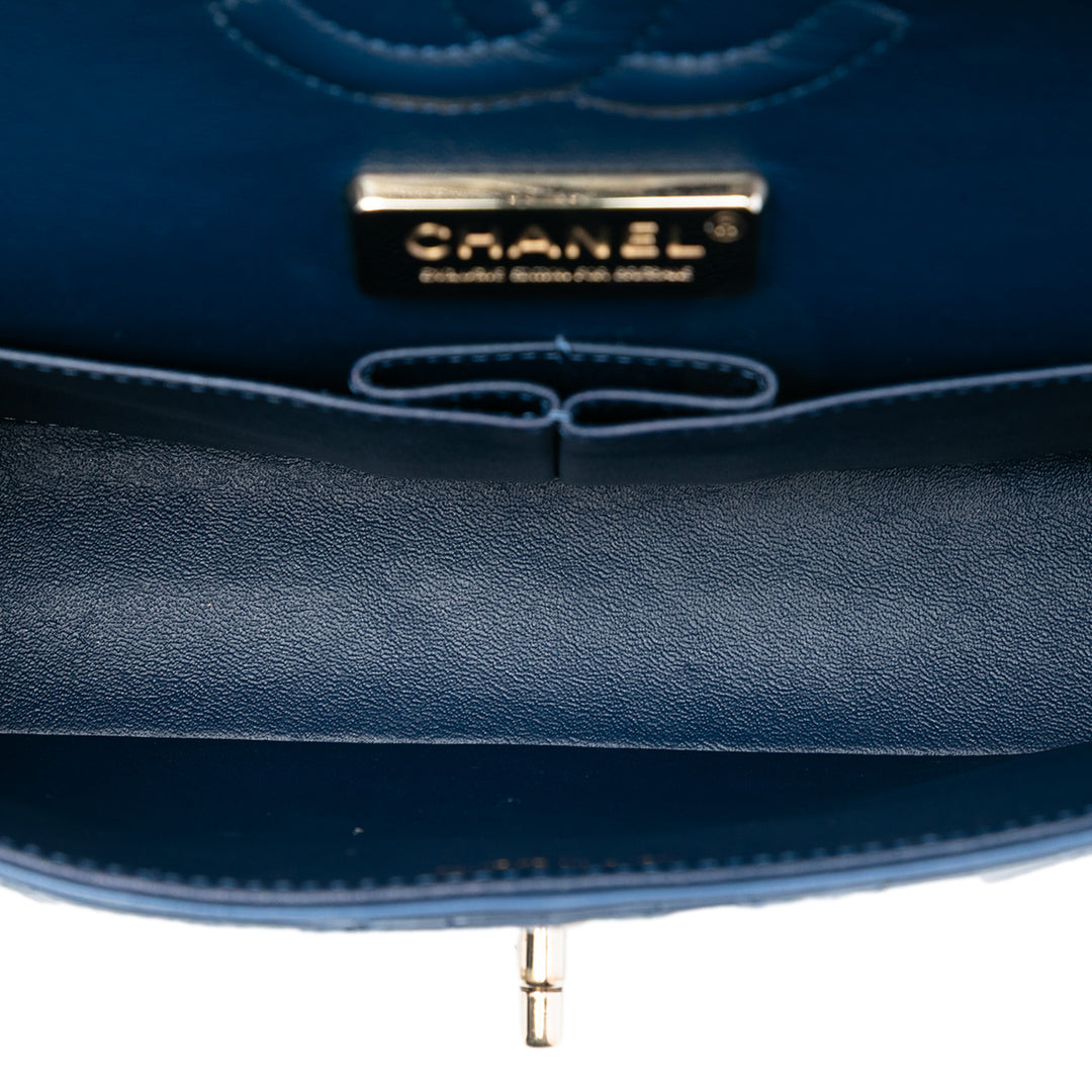 Chanel Medium Classic Glazed Cuir de veau Camellia Double rabat