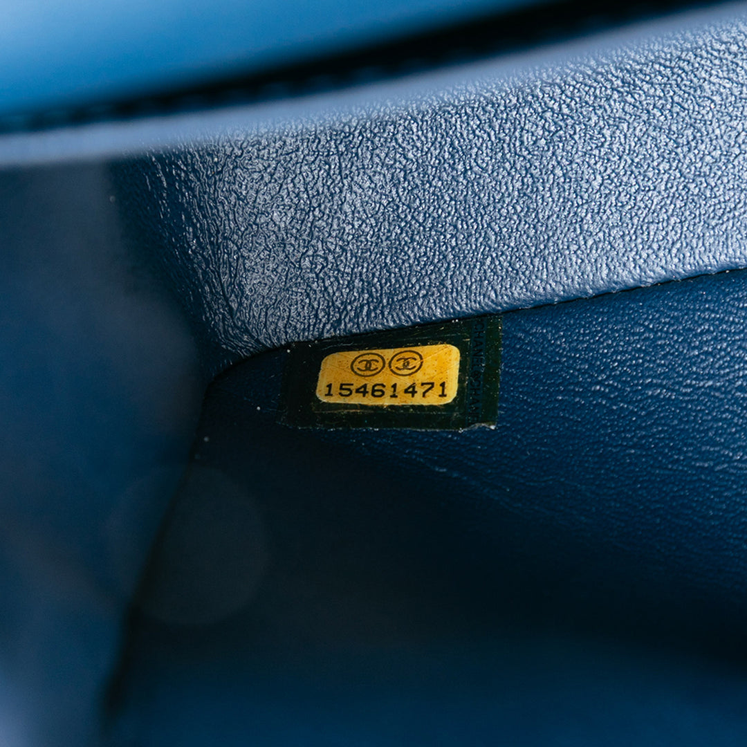 Chanel Medium Classic Glazed Cuir de veau Camellia Double rabat