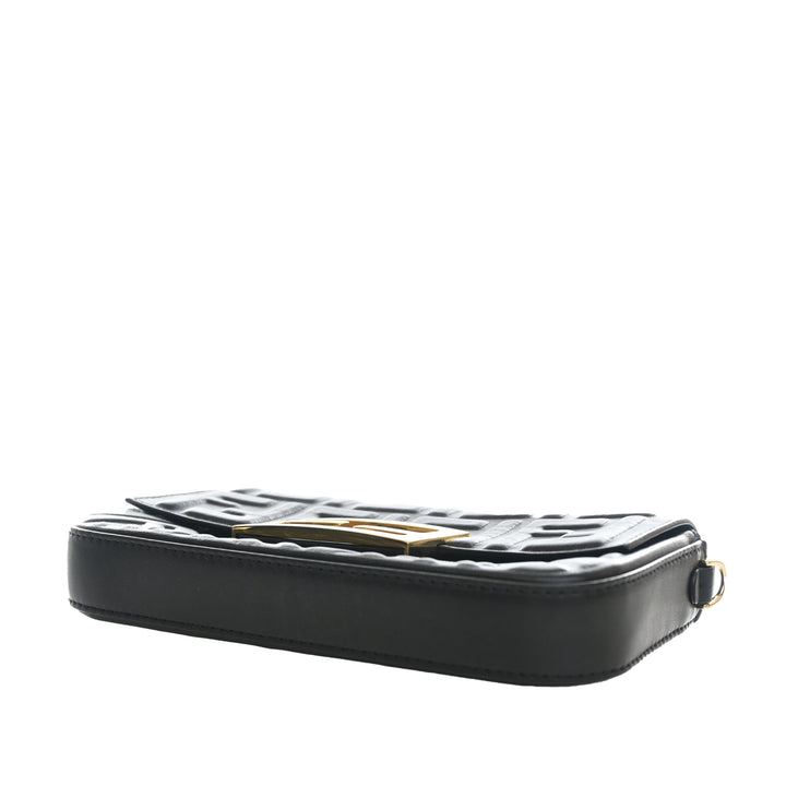 Fendi Zucca embossé Cuir Baguette Phone Pochette Sac