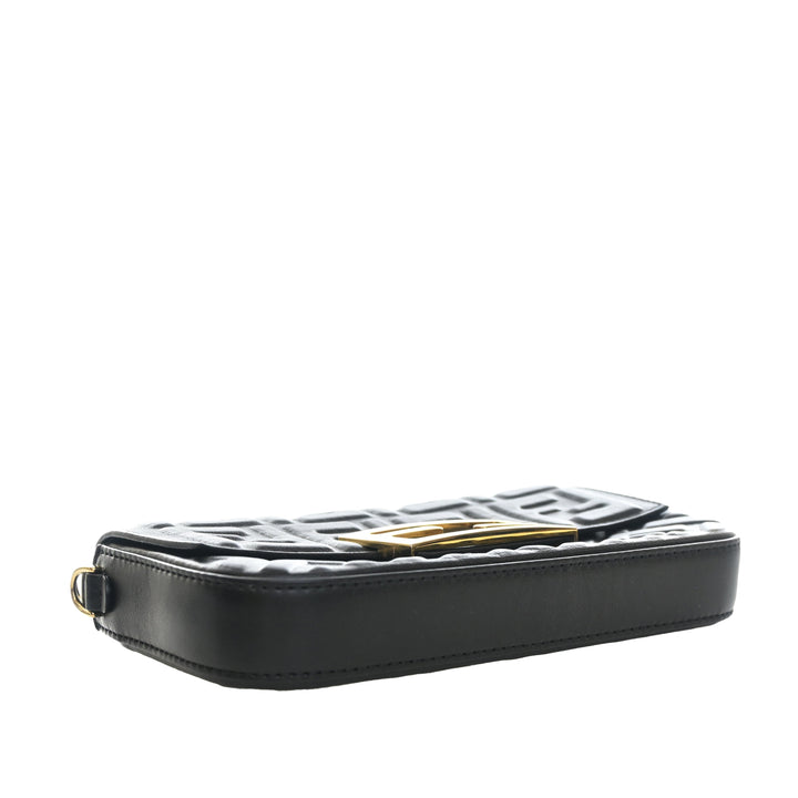 Fendi Zucca embossé Cuir Baguette Phone Pochette Sac