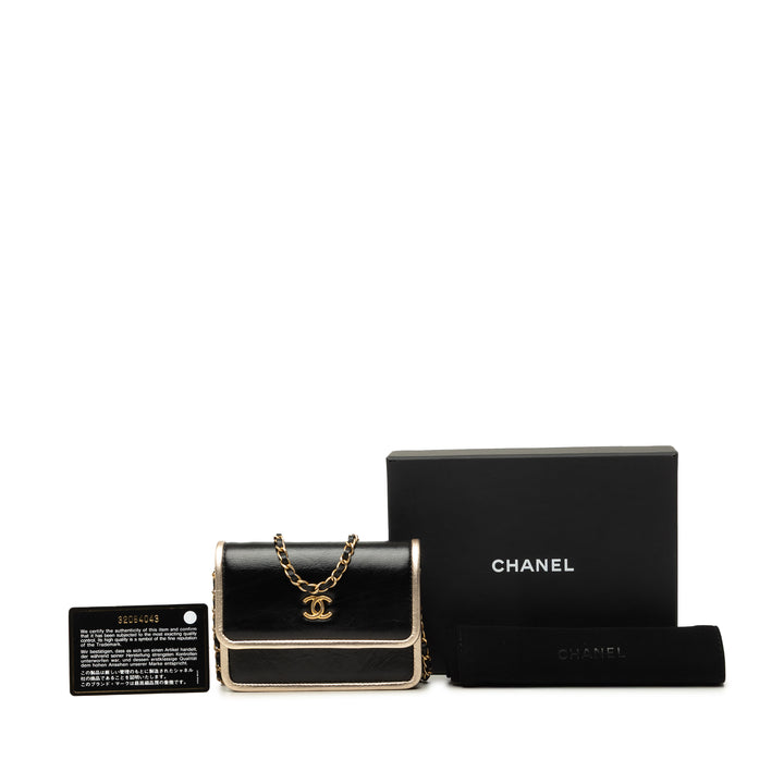 Chanel CC Métallisé Pochette avec chaîne Cuir de veau Noir – vue 7 – GABY PARIS