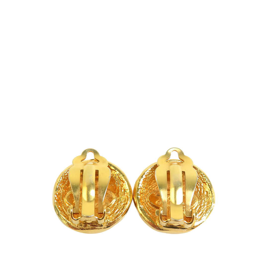 Chanel CC plaqué Rue Cambon Rond À clip Boucles d'oreilles Doré – vue 2 – GABY PARIS