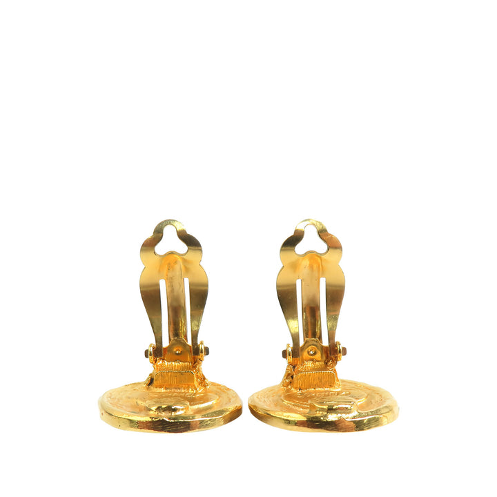 Chanel CC plaqué Rue Cambon Rond À clip Boucles d'oreilles Doré – vue 3 – GABY PARIS