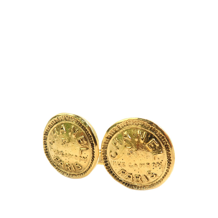 Chanel CC plaqué Rue Cambon Rond À clip Boucles d'oreilles Doré – vue 6 – GABY PARIS