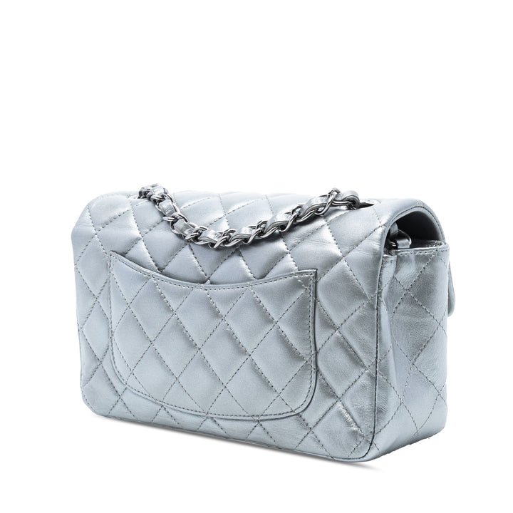 Chanel Small Matelassé Metallic Cuir d’agneau Simple rabat