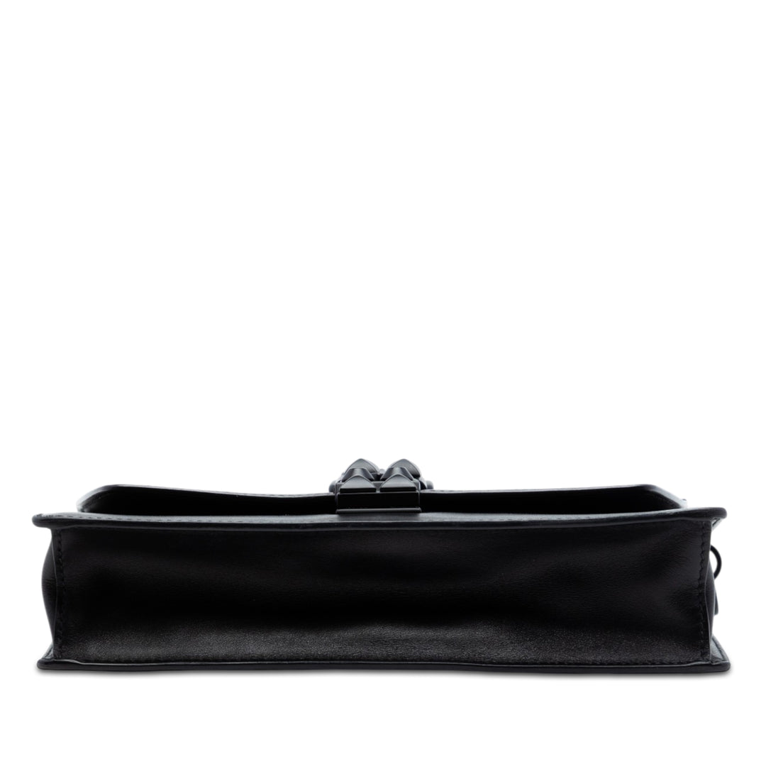 à finitions clouté City Veau Elektra Sac Saffiano Noir