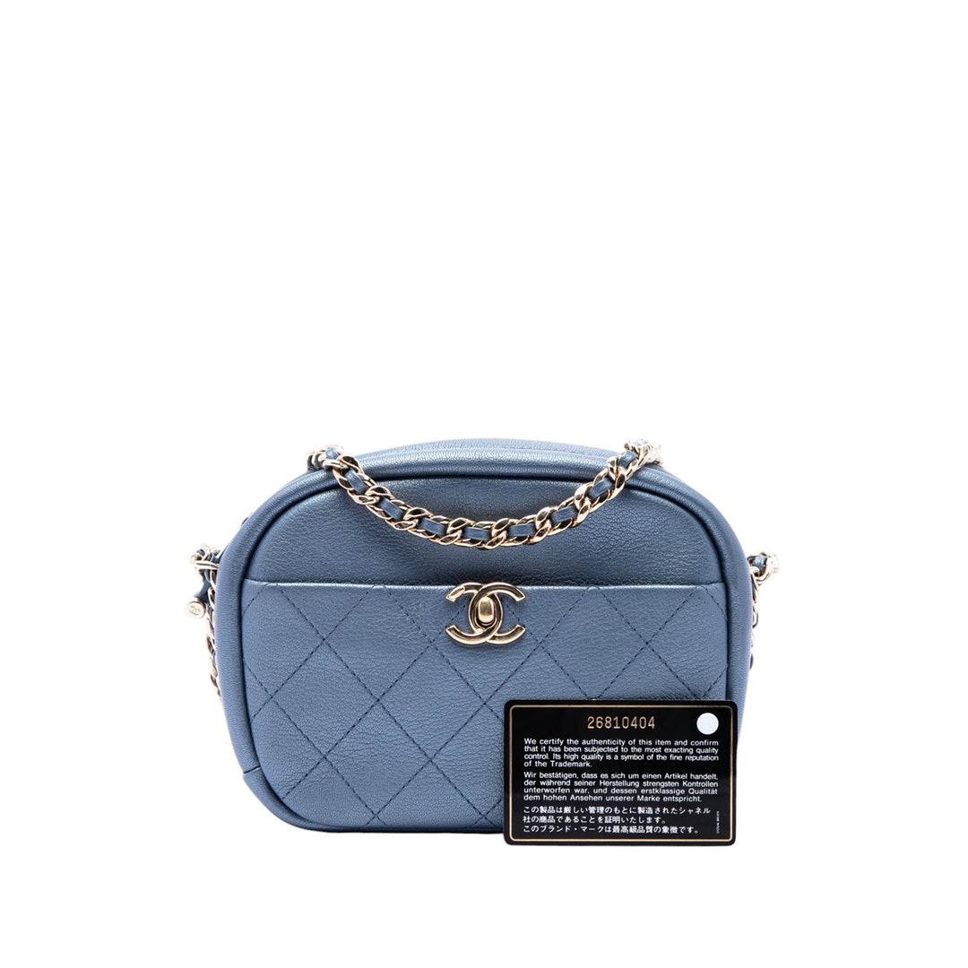 Chanel Sac caméra Matelassé Métallisé Casual Trip Petit Cuir de chèvre Bleu – vue 7 – GABY PARIS