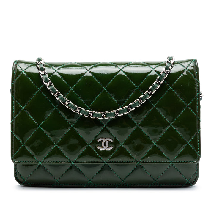 Chanel CC Matelassé Cuir verni Wallet on Chain