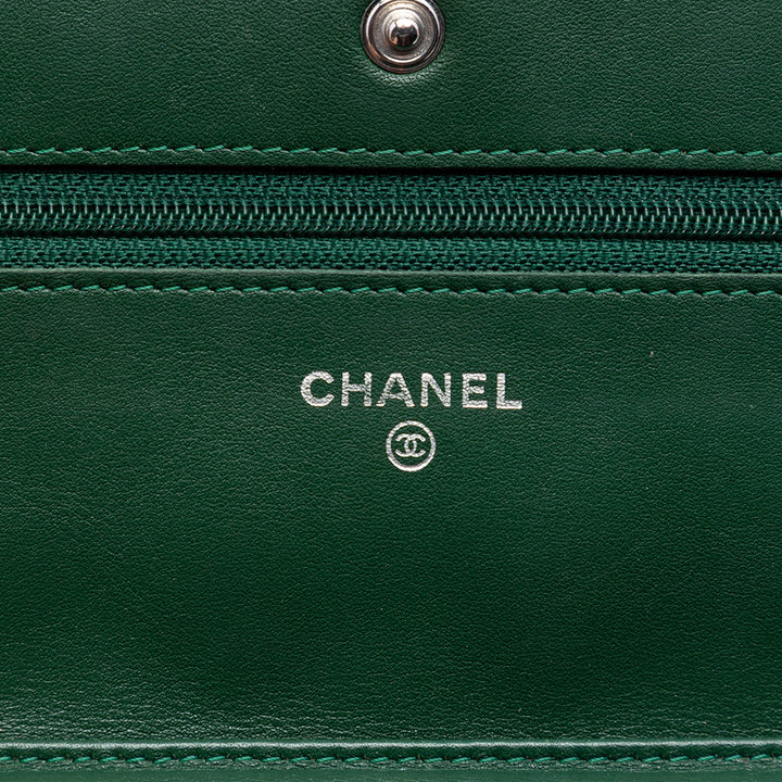 Chanel CC Matelassé Cuir verni Wallet on Chain