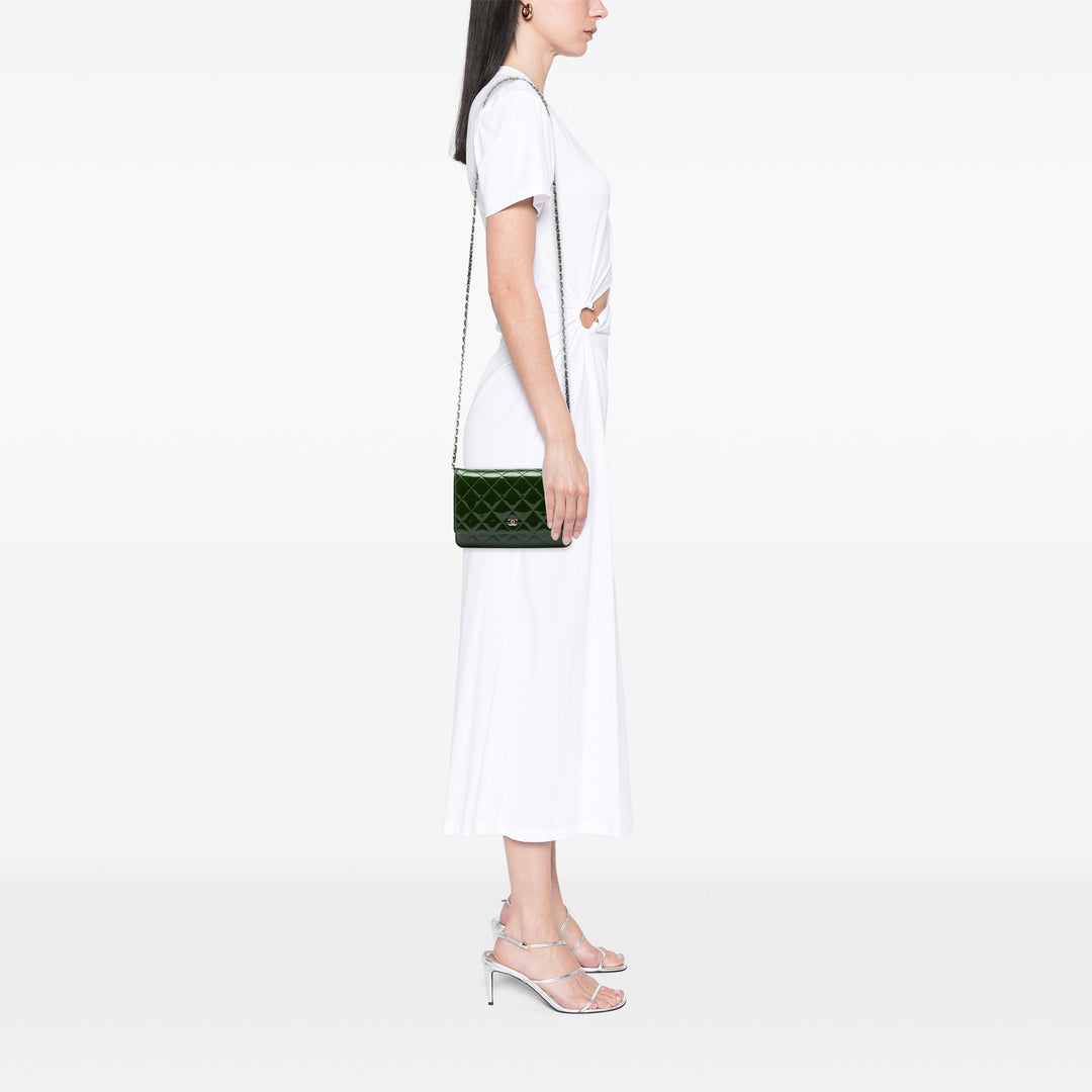 Chanel CC Matelassé Cuir verni Wallet on Chain