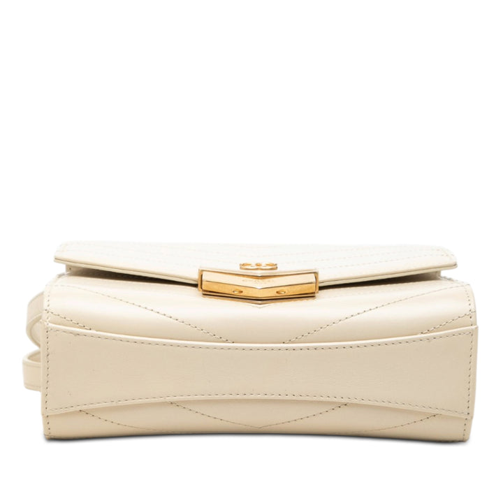 Chanel CC Chevron Medal à rabat Petit Cuir de veau Marron – vue 3 – GABY PARIS