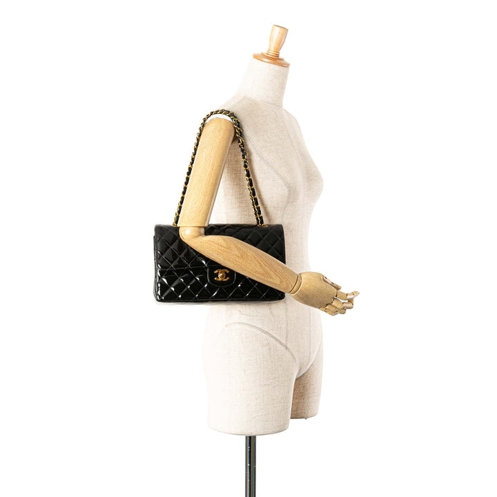 Medium Classic Patent Double Flap Black - Gaby Paris