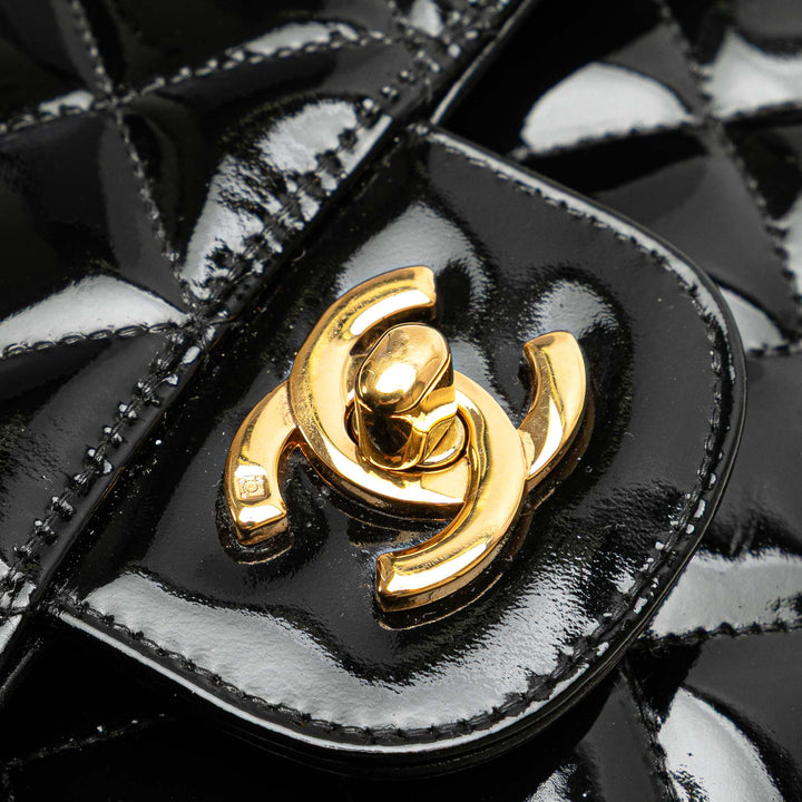 Medium Classic Patent Double Flap Black - Gaby Paris