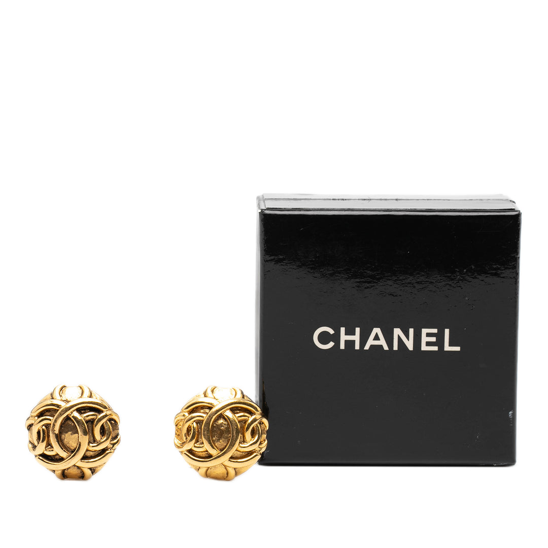 Chanel CC plaqué Rond Clip On Boucles d’oreilles