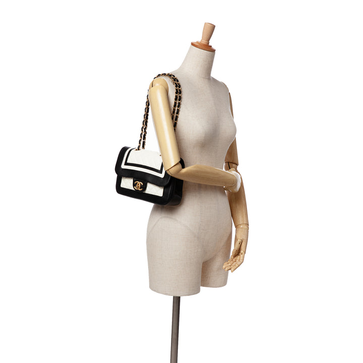 Paris Cosmopolite Small Bicolor Textured Lambskin Flap Black - Gaby Paris