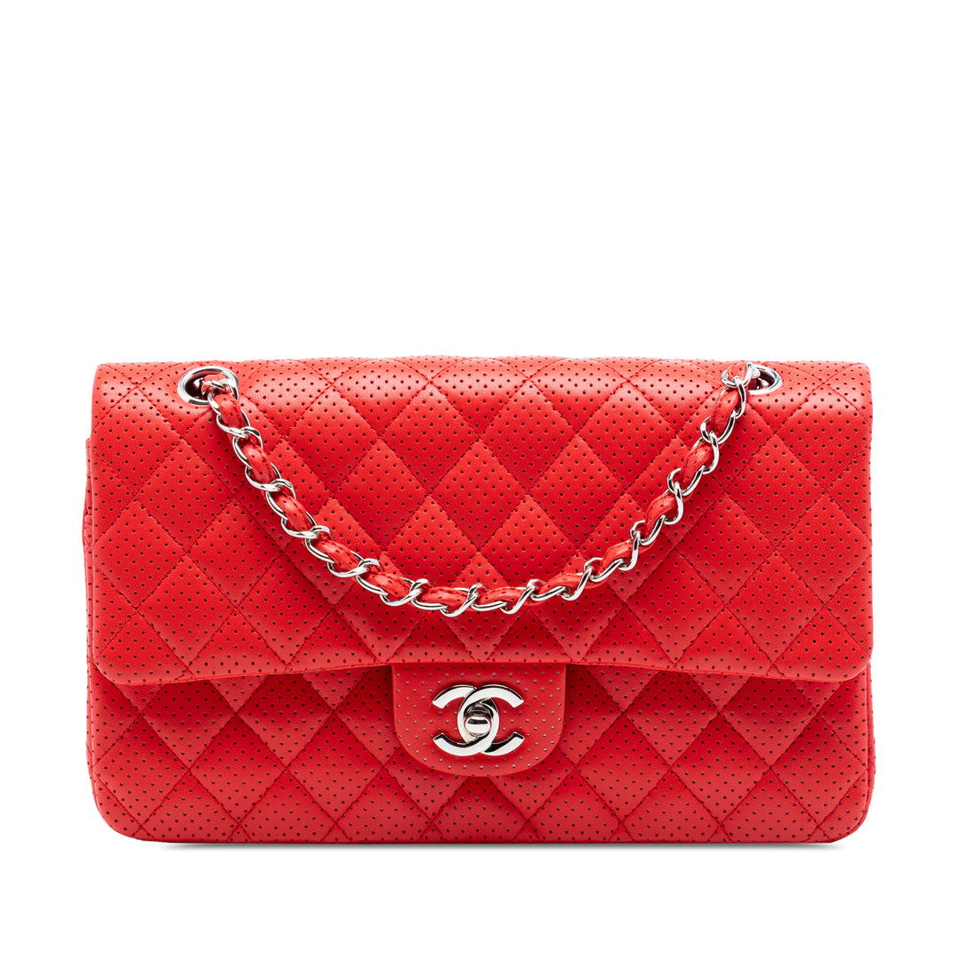 Chanel Medium Classic perforé Cuir d’agneau Double rabat