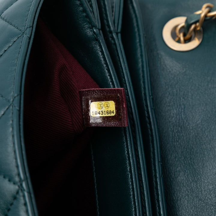 Chanel Medium Matelassé Cuir de veau Soft Elegance à rabat