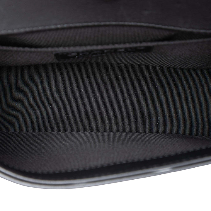 Chanel Sac bandoulière Braided Tissé Boy à rabat Petit Cuir d'agneau Noir – vue 4 – GABY PARIS