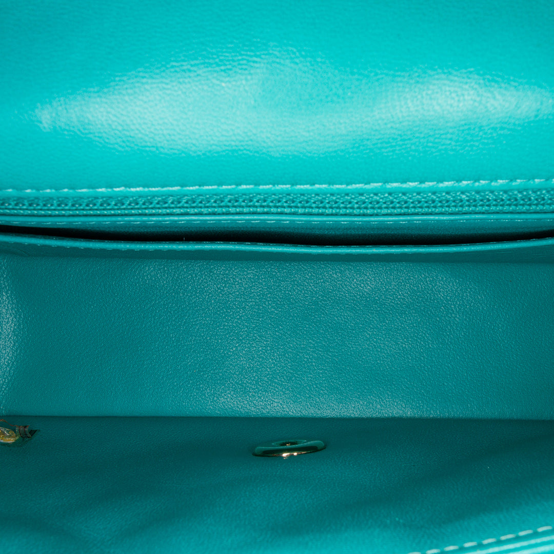 Chanel Mini Rectangular Classic Cuir d’agneau Single Flap Bleu – GABY PARIS Authentique