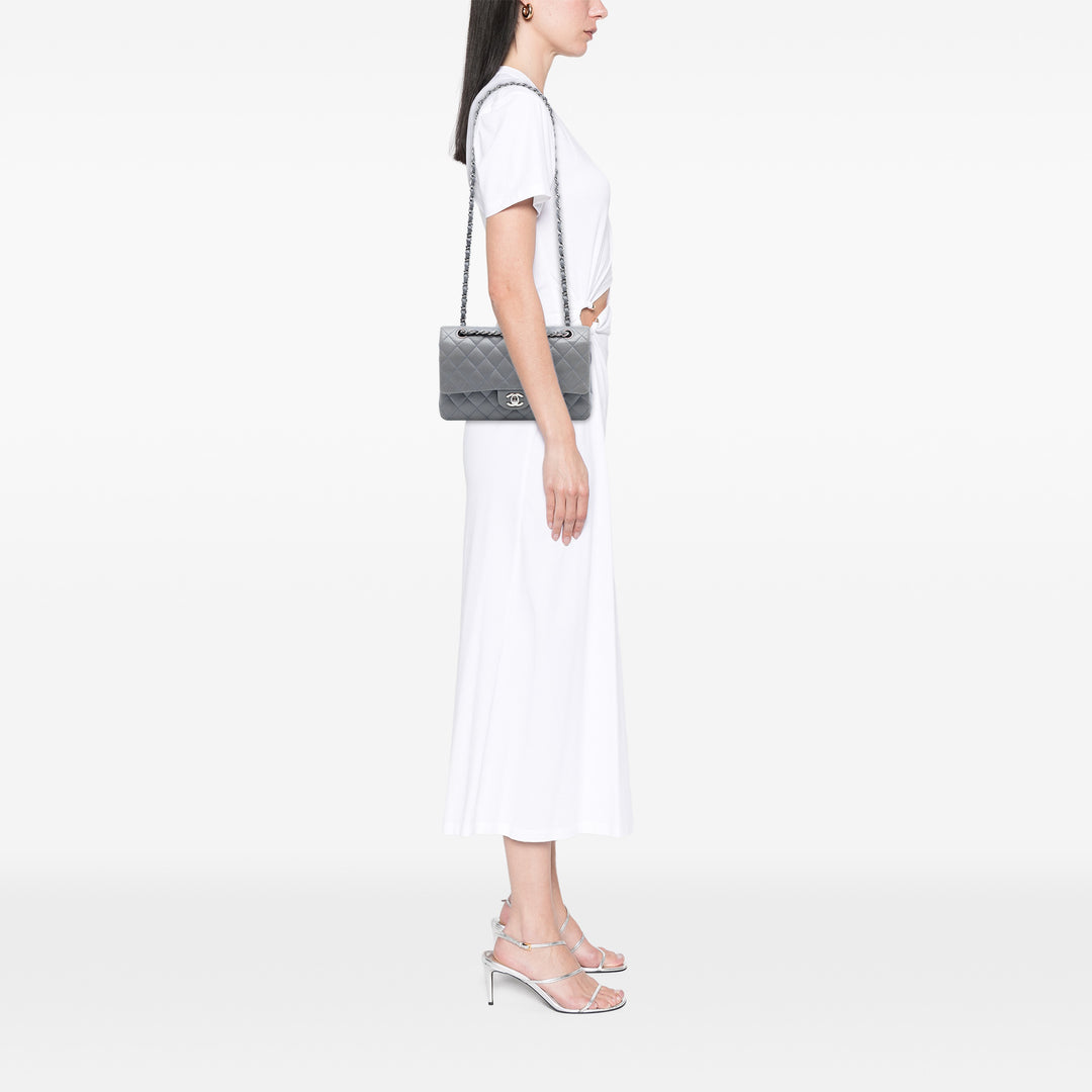 Chanel Medium Classic Cuir d’agneau Double rabat