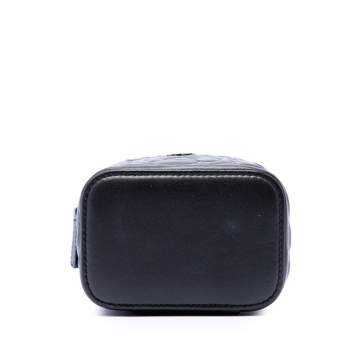 Chanel Mini Camellia embossé Cuir d’agneau Vanity avec chaîne