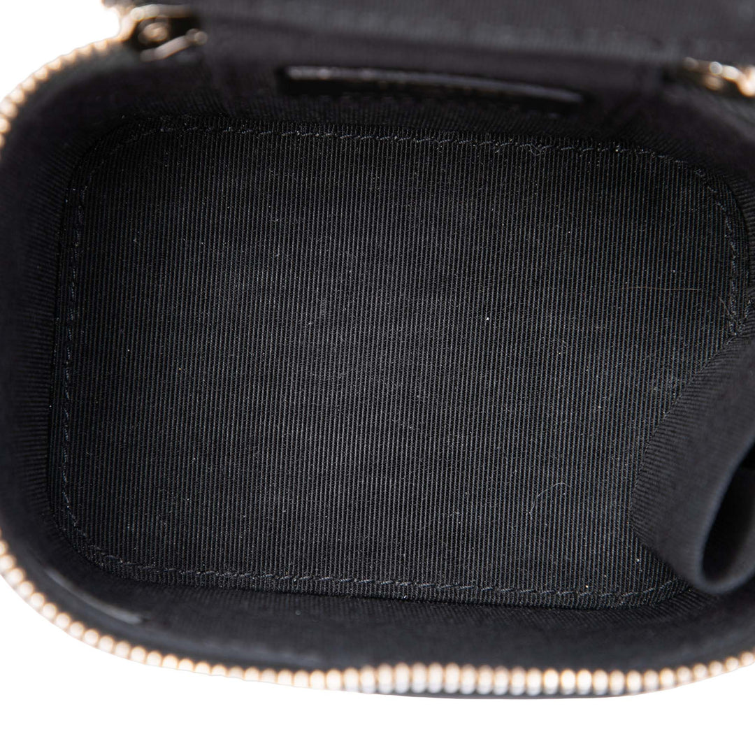 Chanel Mini Camellia embossé Cuir d’agneau Vanity avec chaîne