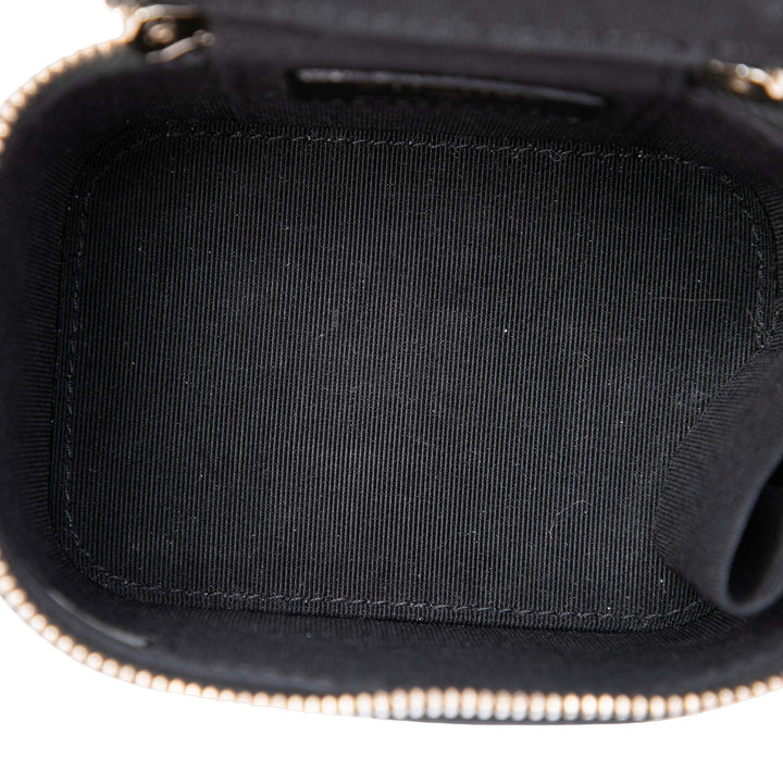 Chanel Mini Camellia embossé Cuir d’agneau Vanity avec chaîne
