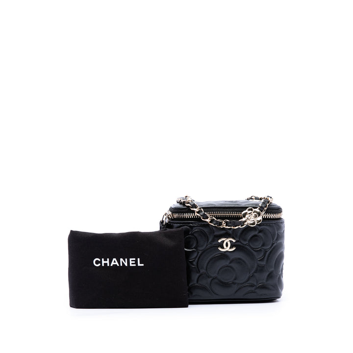 Chanel Mini Camellia embossé Cuir d’agneau Vanity avec chaîne