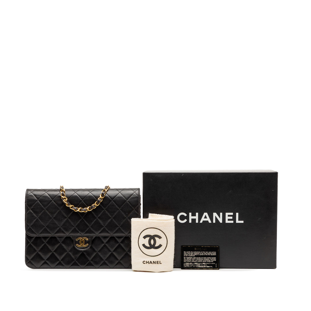 Chanel Medium CC Matelassé Cuir d’agneau Simple rabat