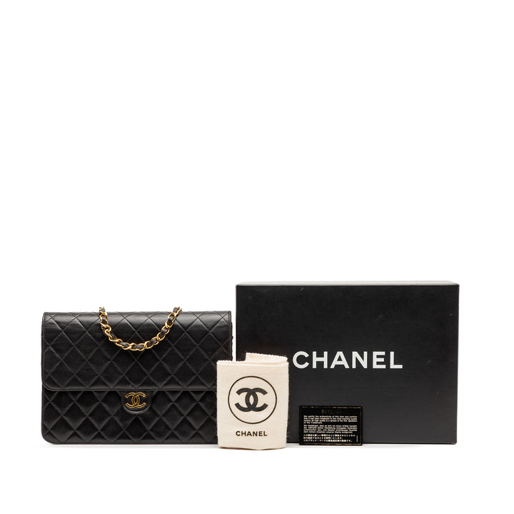 Chanel Medium CC Matelassé Cuir d’agneau Simple rabat