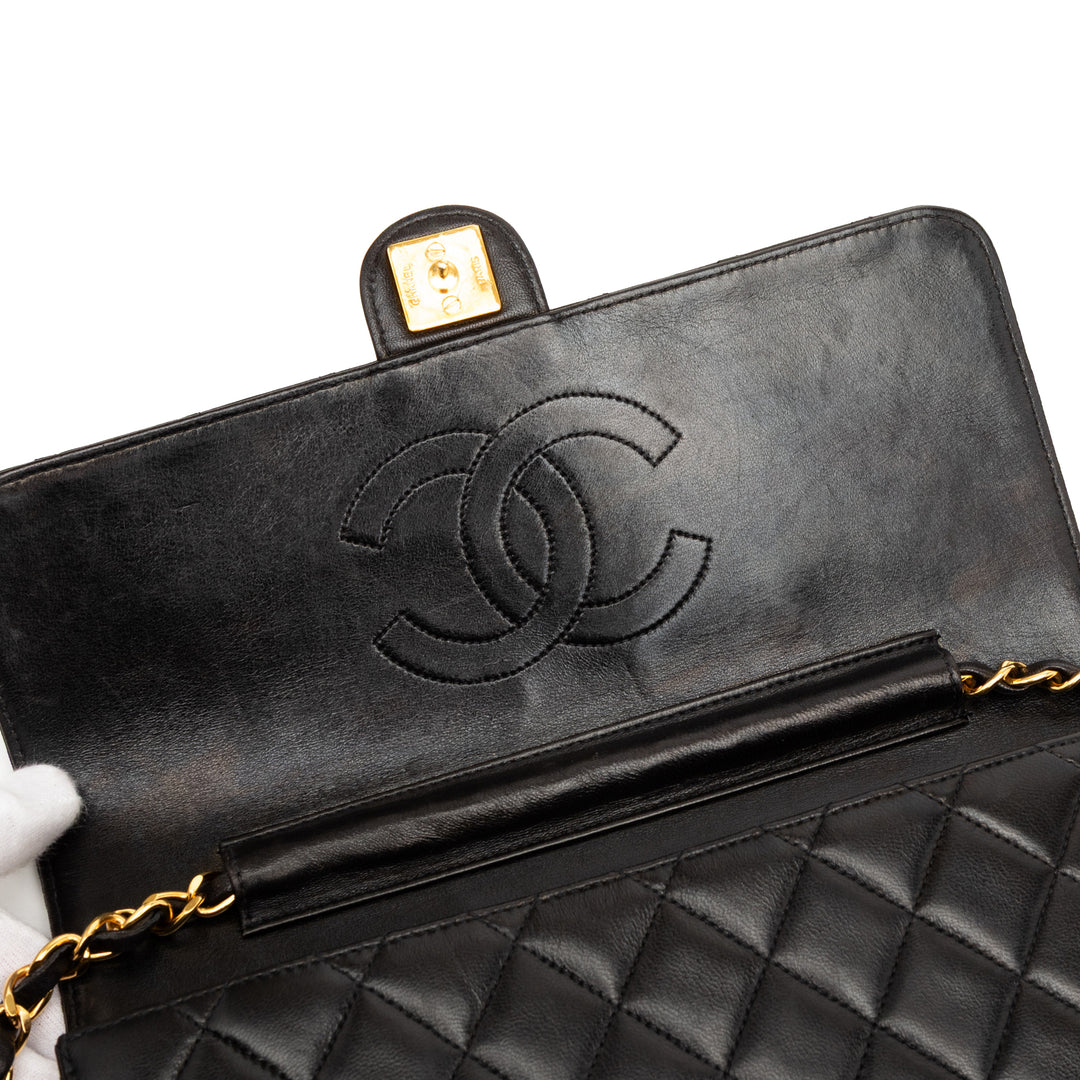 Chanel Medium CC Matelassé Cuir d’agneau Simple rabat